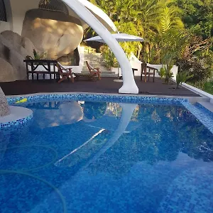 https://brown-sugar-lodge-beau-vallon-mahe.maheislandhotels.com